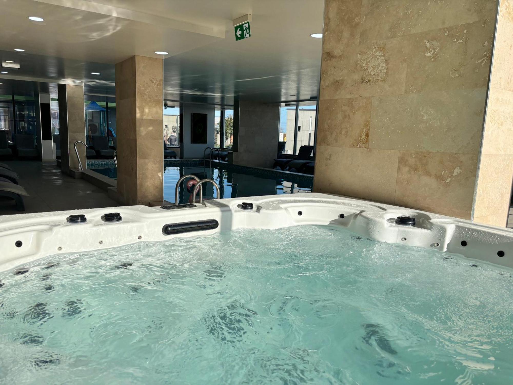 Eka Studio - Pool & Spa Beach Resort Navodari Exterior photo